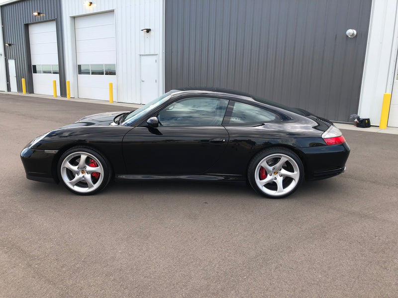 Porsche 996 C4S fitted with AWC wheels