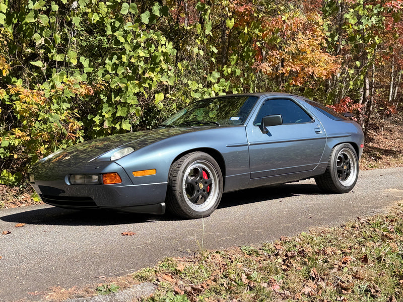 Porsche 928 fitted with AWC wheels