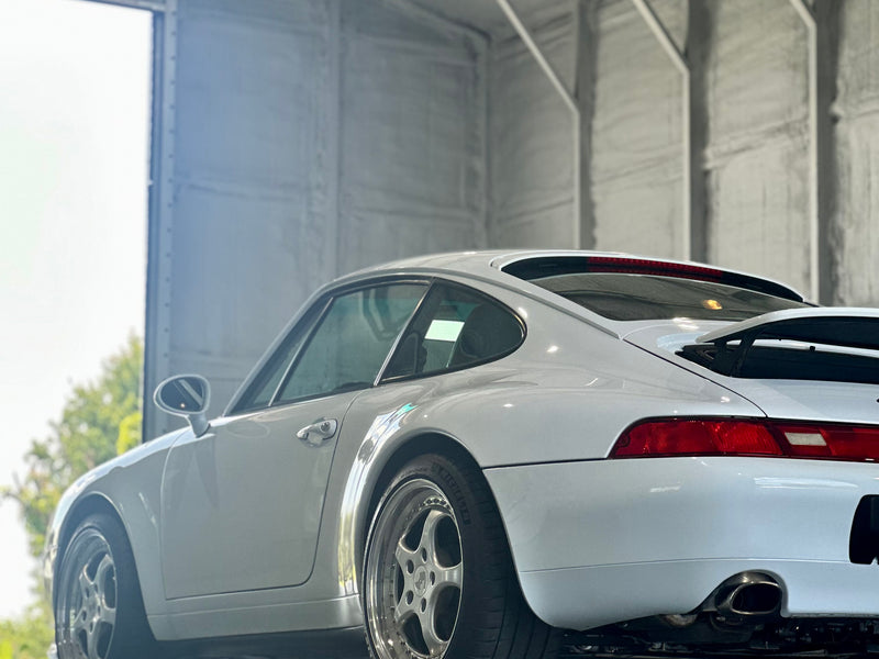 Porsche 993 fitted with AWC wheels